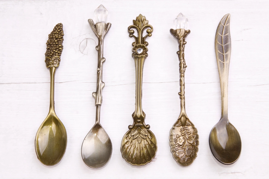 1 tsp (vintage prop)