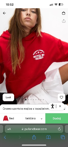 Crvena sportska majica s kapuljačom