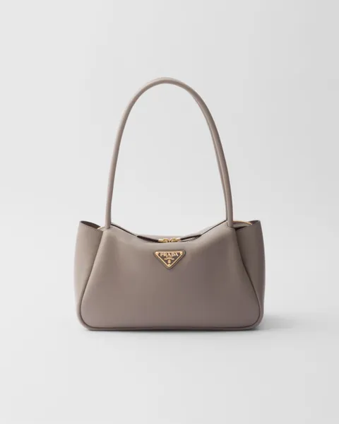 Medium leather handbag