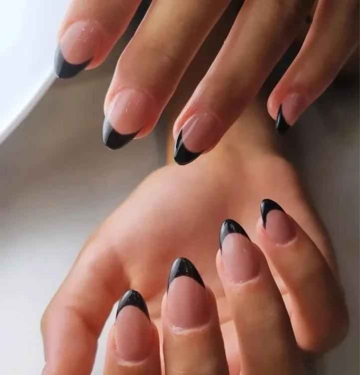 Nails 