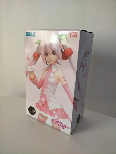 Sega Hatsune Miku Super Premium Action Figure Sakura Miku, 9"