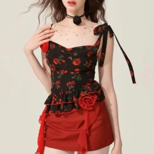 2-Piece Rose-Themed Outfit