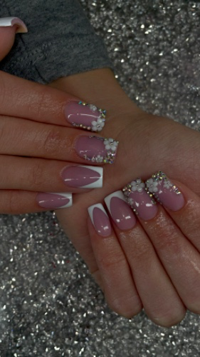 Nails 