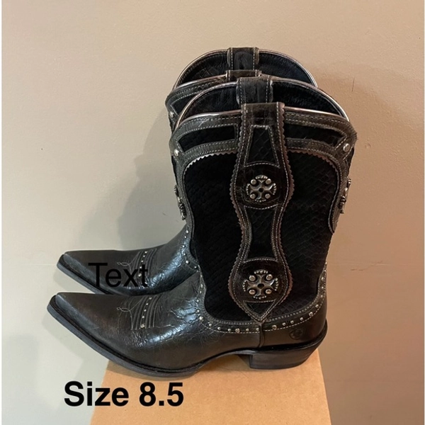 Womenβs Ariat western boots with medallions