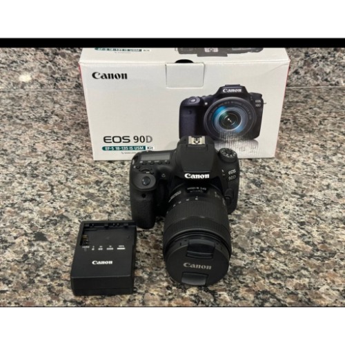 Canon EOS 90D 32.5MP DSLR Camera - Black (with EFS 18-55mm f/3.5-5.6)