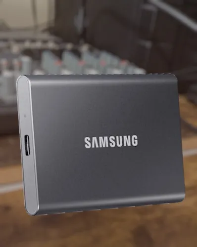 2TB External SSD (SAMSUNG T7)