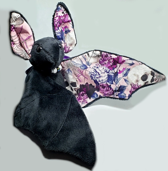 Large Bat Plush Stuffed Animal BeeZeeArt "Pinky" Halloween Pink Skulls Flowers 16in Wingspan