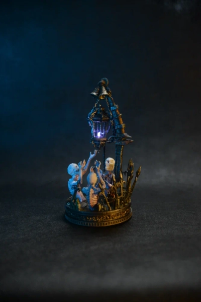 Hunter Lamp