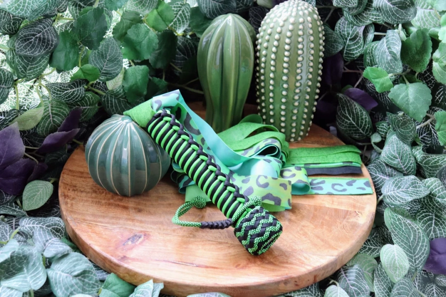 Latex Flogger Unique savage Green Model - Etsy France