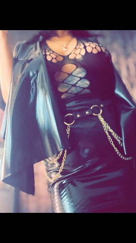 2000.00 for the QUEEN 