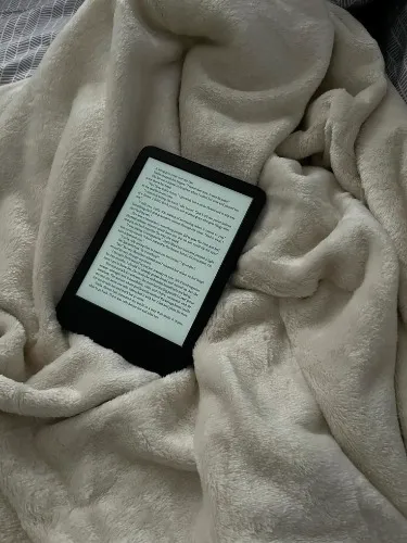 Kindle paperwhite signature 