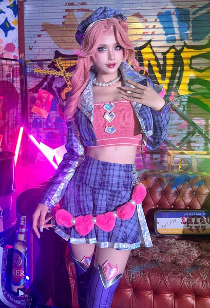 Heartthrob Caitlyn Cosplay