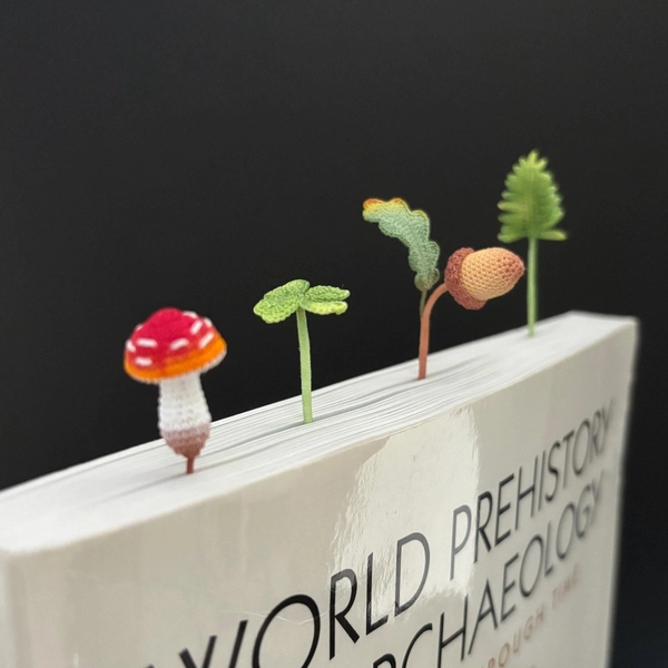 Crochet Leaf Bookmarks, Handmade Cute Leaves Bookmark - Maple Ginkgo Leaves Acorn Clover fungus, Forest Theme Botanical Cottage-core Gift