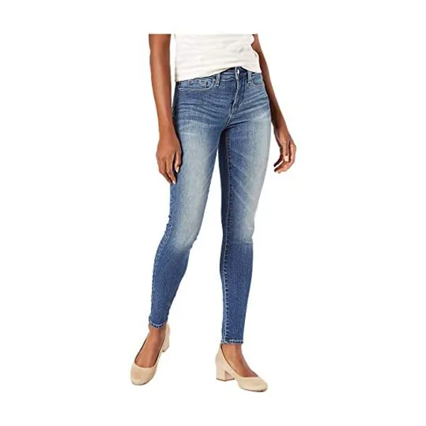 
                            Signature by Levi Strauss & Co. Gold Label Womens Totally Shaping Skinny Jeans
                        