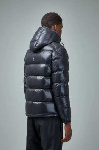 Moncler Maya puffer jack met donsvulling en afneembare capuchon • Zwart • de Bijenkorf