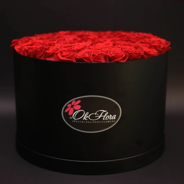 ▷ Aranjament cu 51 Trandafiri Rosii in Cutie Mare Neagra