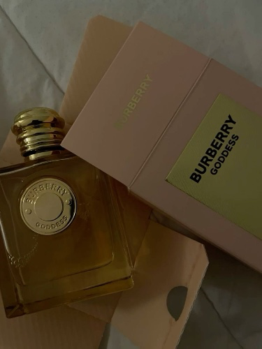 burberry goddesss perfume 