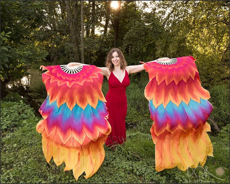 Multicolored bird fan veils.
