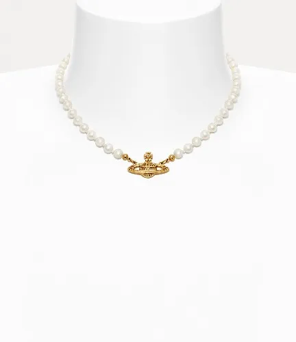 Mini Bas Relief Pearl Choker