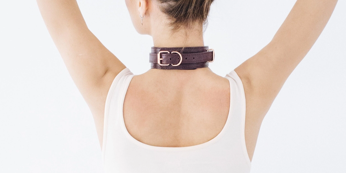 Handmade Bordo Leather collar and leash set(792 color variations, nickel-free plated hardware, one price for all sizes)