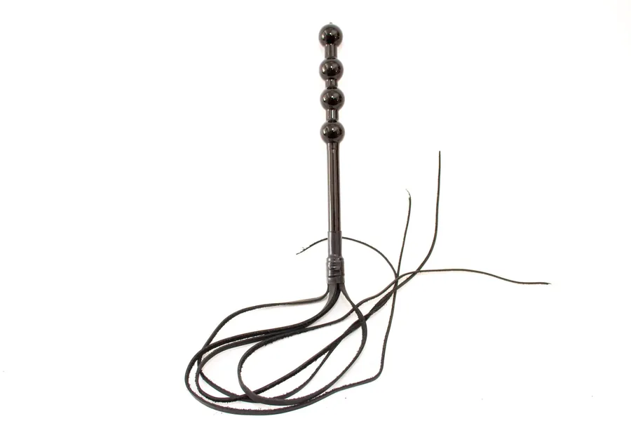The Viper Rubber Flogger with Plastic Handle