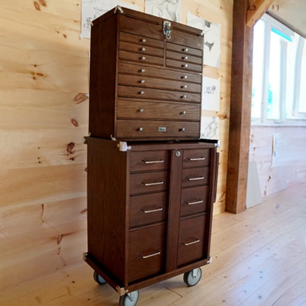 Gerstner International Matched Pair Of Dark Oak Storage Chests