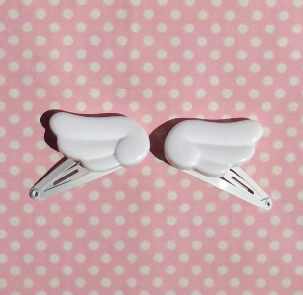 Angel wing clips <3
