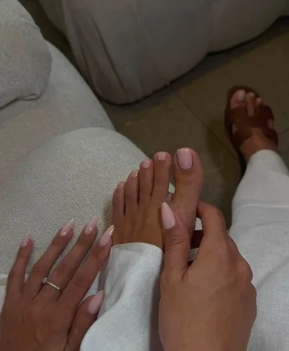 Mani & Pedi 