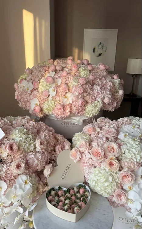 $1000 Bouquet & Chocolate Strawberries 