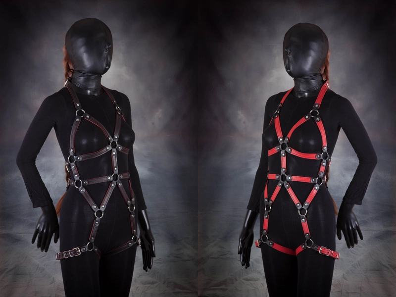 Damaris - Reversible Body Harness