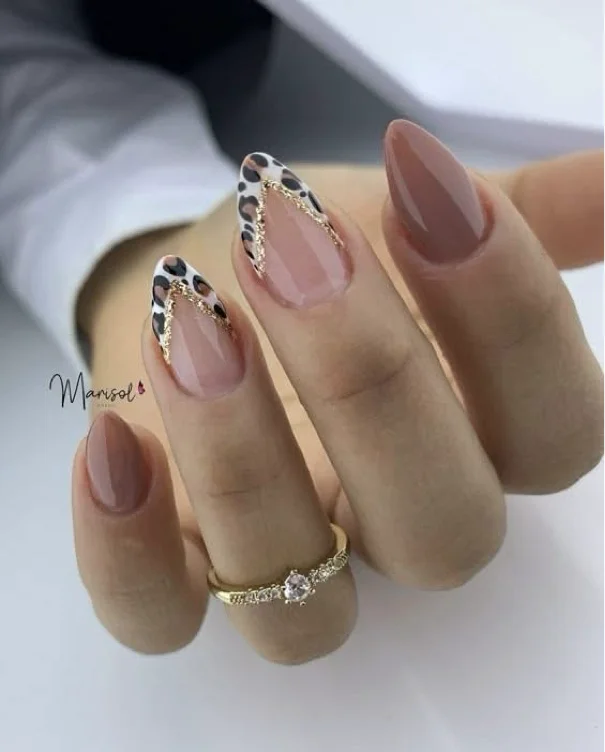 Nails 