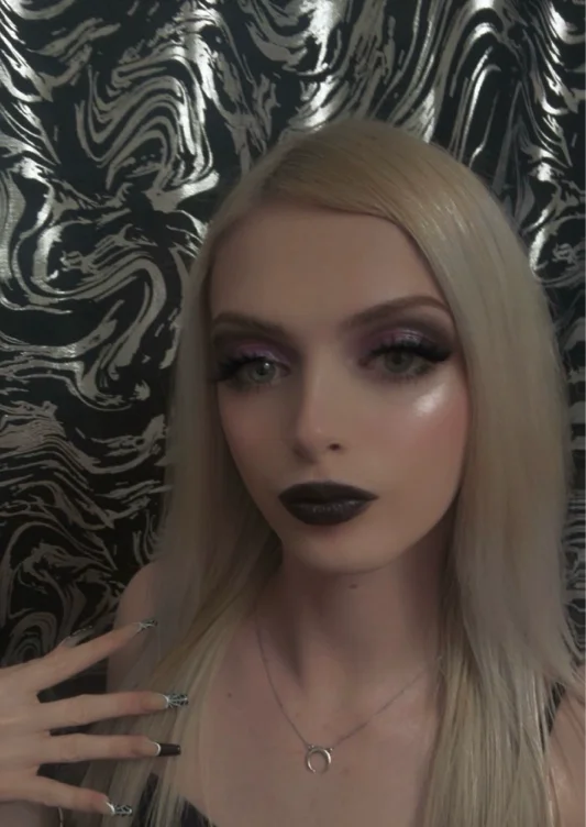 Tip the Doll 🖤