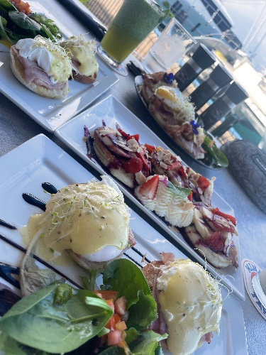 Coffee & Breakfast 🥐 35