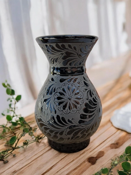 Florero “Ojitos Negro”, Black Handpainted Vase, Mexican Black Vase, Modern Black Vase