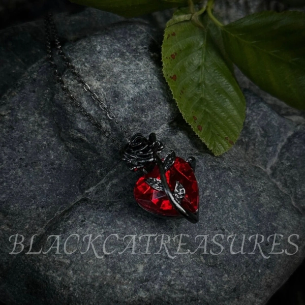 Rose and Heart Necklace gothic Jewelry, Red Ruby Gem Necklace, Dark Romantic Jewelry, Victorian Necklace, Elegant Gifts for Her/anniversary - Etsy France