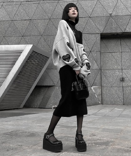 Love Themed Knit Casual Sweater - L / Dark Gray