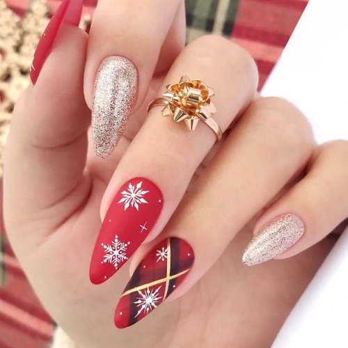 Soul Snatch | Christmas Press-On Nails - Red / A2-04-05