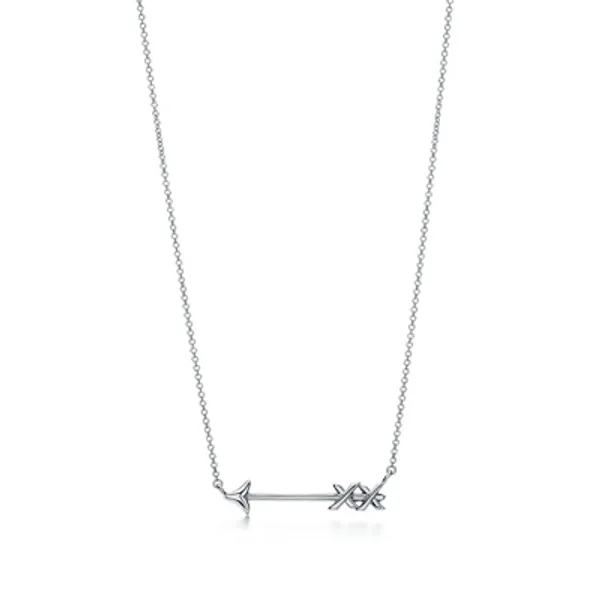 Tiffany Paloma's Graffiti arrow pendant in sterling silver, small. | Tiffany & Co.