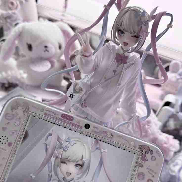 Anime Merch  ♡