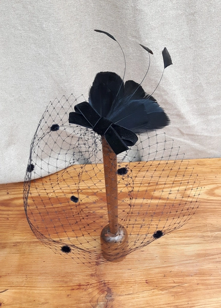 noir Cage à oiseaux voile court voile nuptial petit voile de mariage arrangements plumes élégant et simple coiiece fascionator