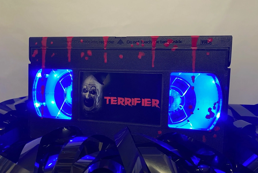 Special Edition Terrifier Retro style VHS Lamp, Horror Movie Film, a great gift for film lovers & movie buffs