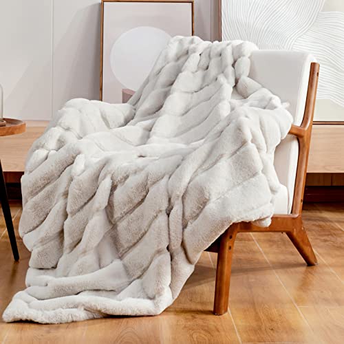 Cozy Bliss Faux Fur Throw Blanket for Couch, Cozy Soft Plush Thick Winter Blanket for Sofa Bedroom Living Room, 50 * 60 Inches Beige - Beige - Throw(50" x 60")