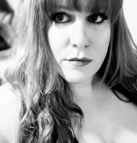 Get my attention 👀