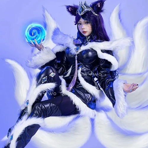 Midnight Ahri cosplay from uwowo