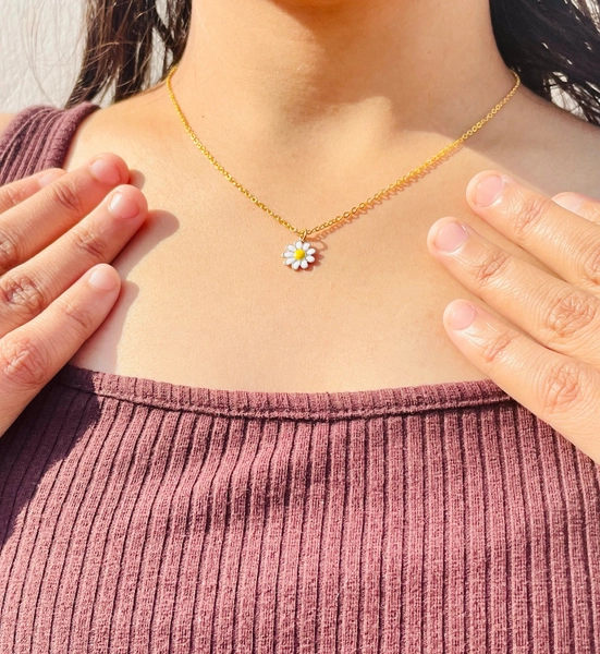 Daisy Necklace