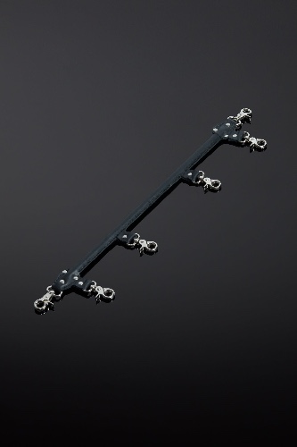 House of SXN Classic Spreader Bar