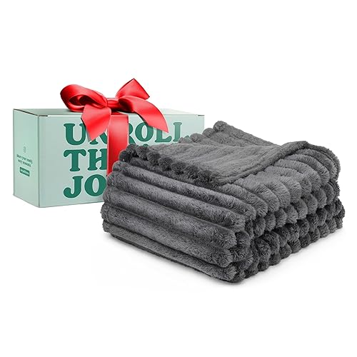 GO Premium Ultra Soft Twin Blanket for Couch - Dark Gray Fleece Blanket for Living Room, Bedroom, Home Decor - Small Couch Blanket for Men, Women (60x80 Inches) - Dark Gray - Twin (60" x 80")