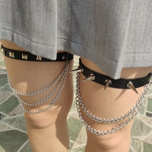 'Dread' Black PU Fake Leather Leg Garter with Chains - CRL629