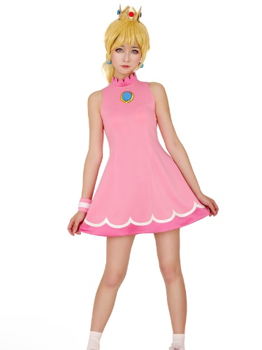Peach sports cosplay 