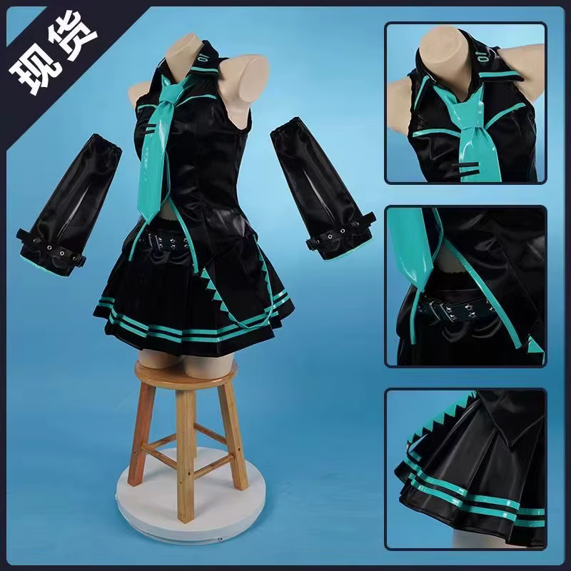 Monster Energy Miku Cosplay